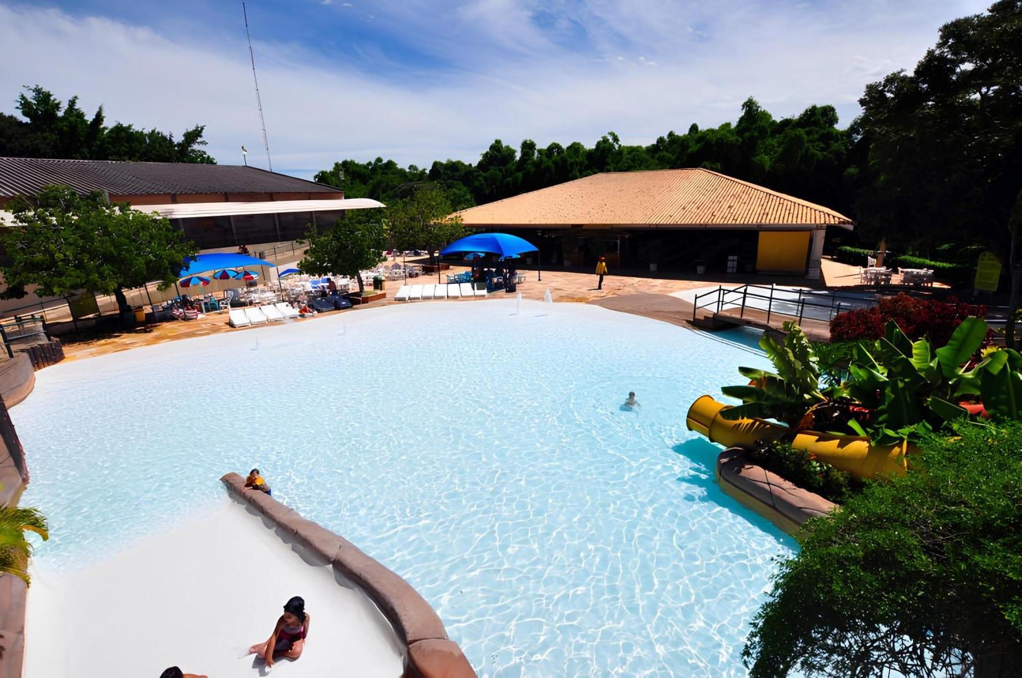 Piazza Diroma Com Acesso Ao Acqua Park Apartment Caldas Novas Exterior photo